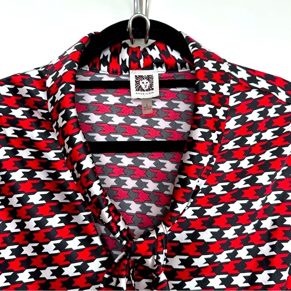 EUC Anne Klein Elegant Geometric Red White and Black Sleeveless Top - Picture 2 of 3